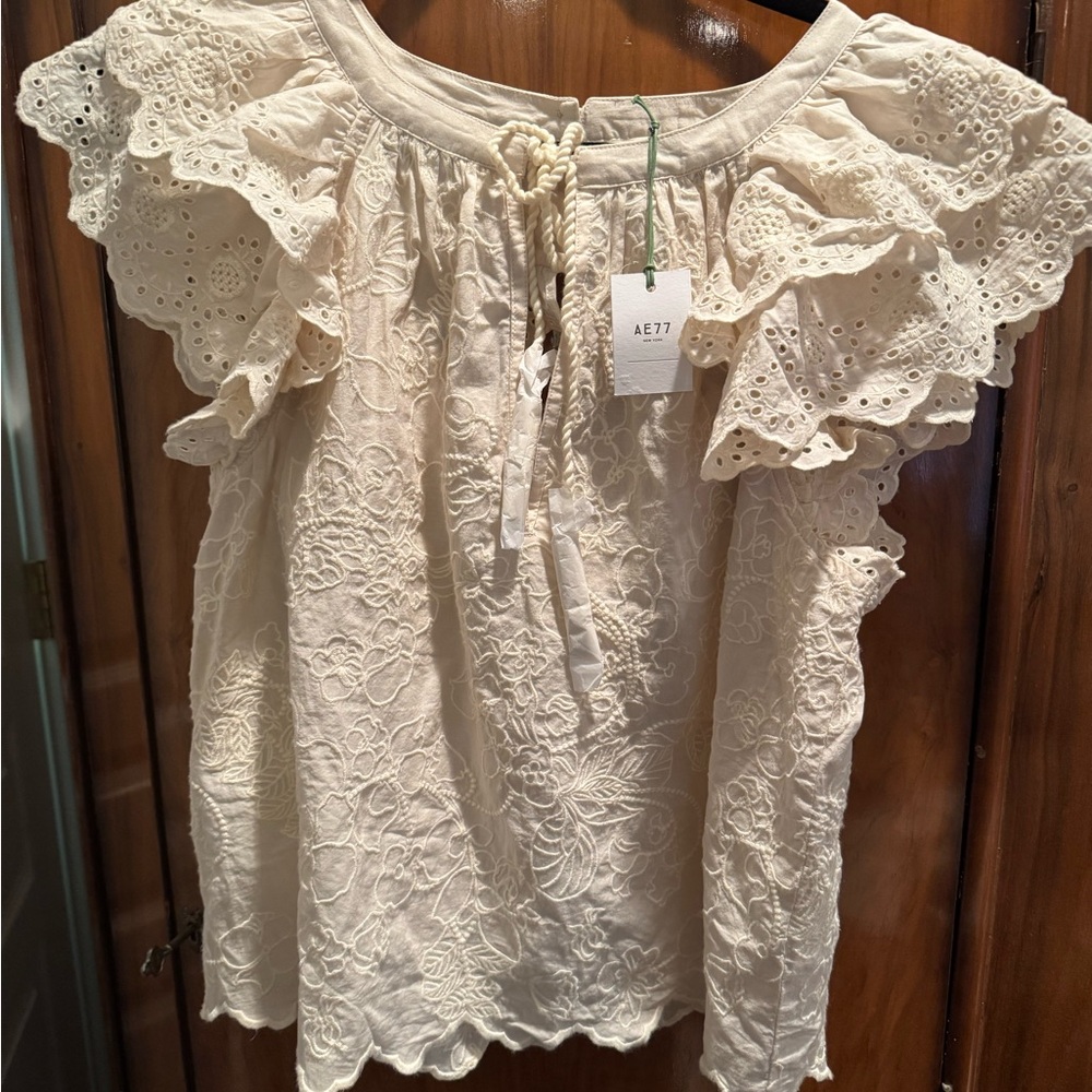 AE77 American Eagle Premium Organic Cotton Lace Eyelet Top